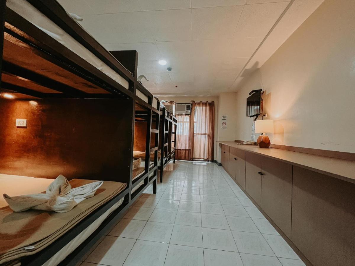 Fuente Hotel De Cebu Exteriér fotografie